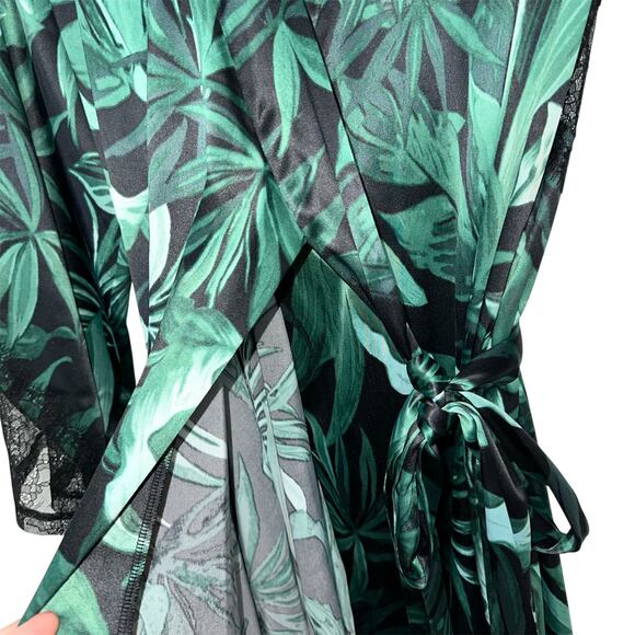 Victorias Secret Chantilly Green Palm Leaves Satin Wrap Robe Size M/L - Picture 8 of 14